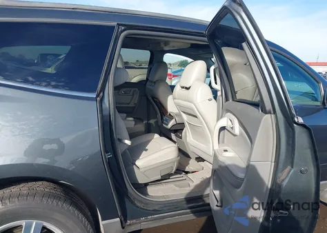 2011 Chevrolet Traverse 2Lt z USA, uszkodzony, nr VIN 1GNKRJED1BJ231932